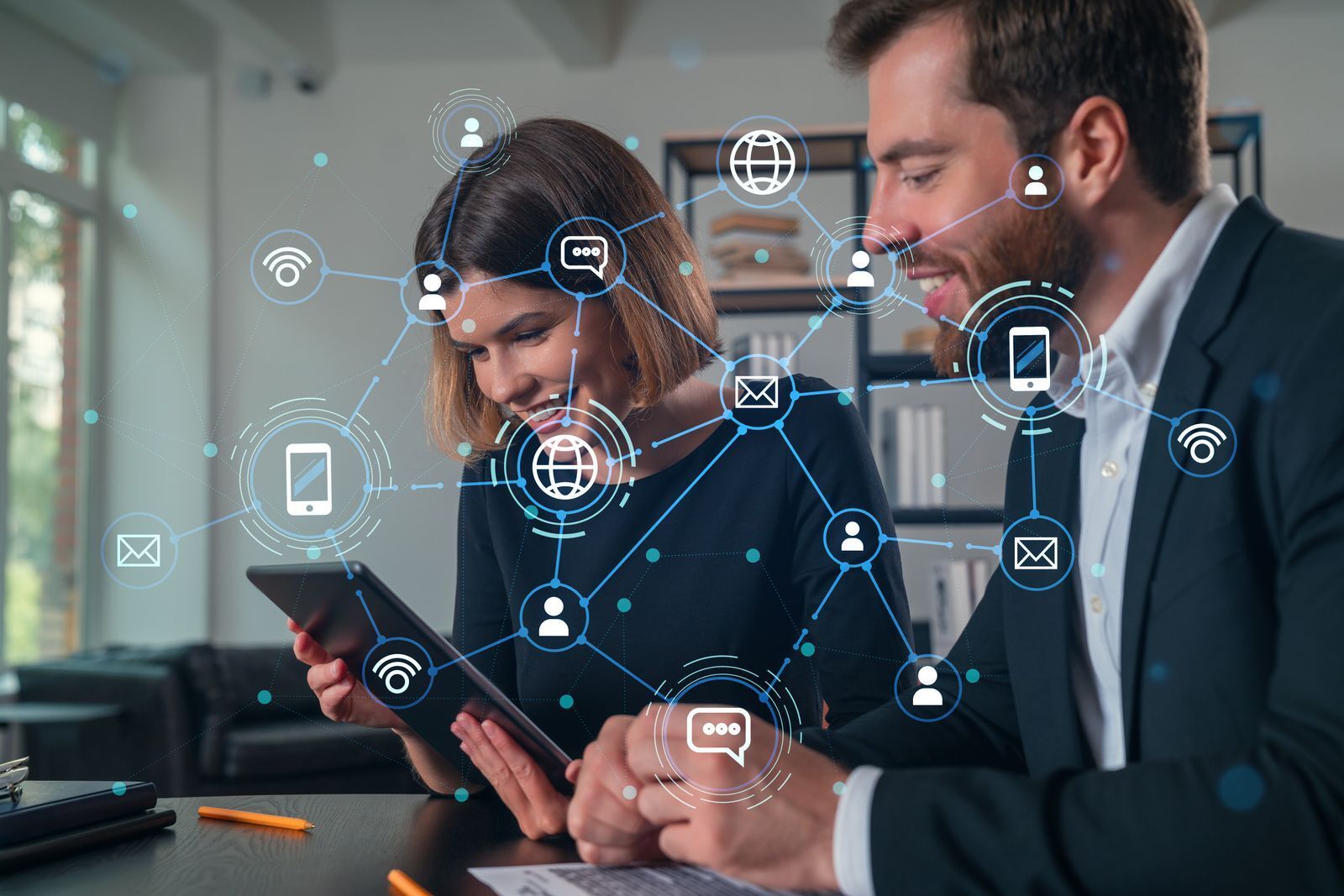 IT consultants collaborating